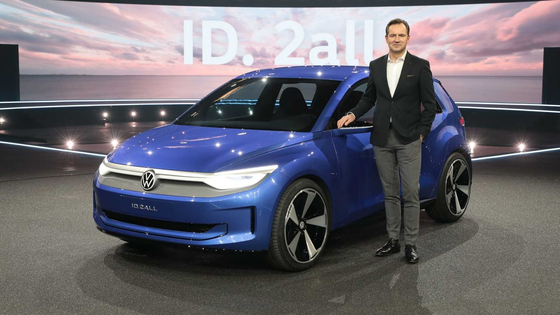 Volkswagen brand CEO Thomas Schaefer with the Volkswagen ID. 2all Concept