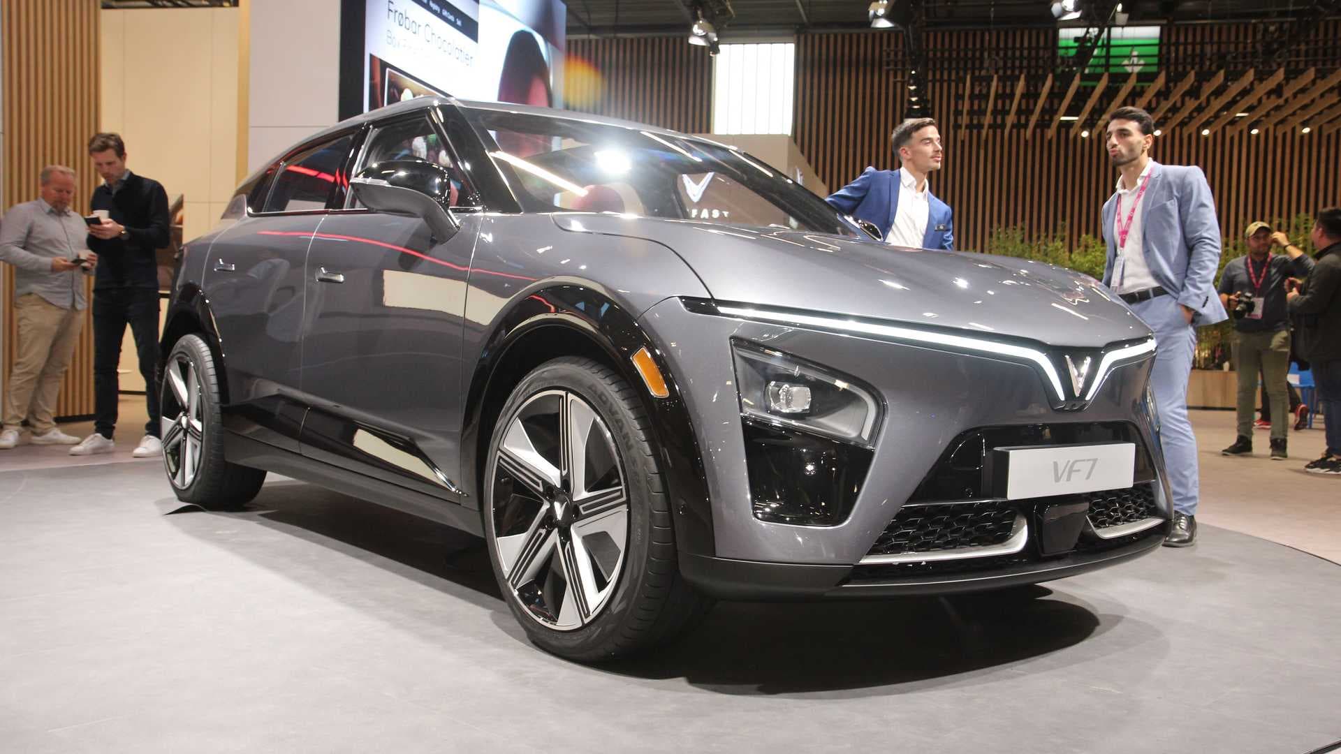 Vinfast VF7 (2022) Vinfast VF7 (2022)