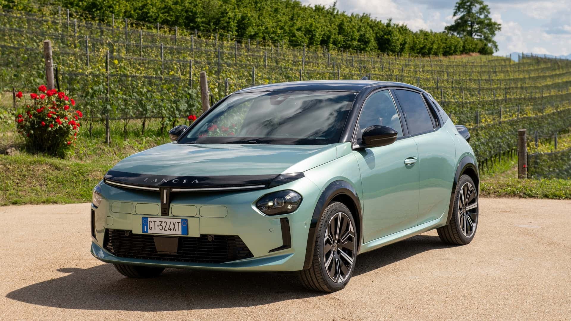 Lancia Ypsilon 2024 ibrida - Prova su strada - Foto Lancia Ypsilon 2024 ibrida - Prova su strada - Foto